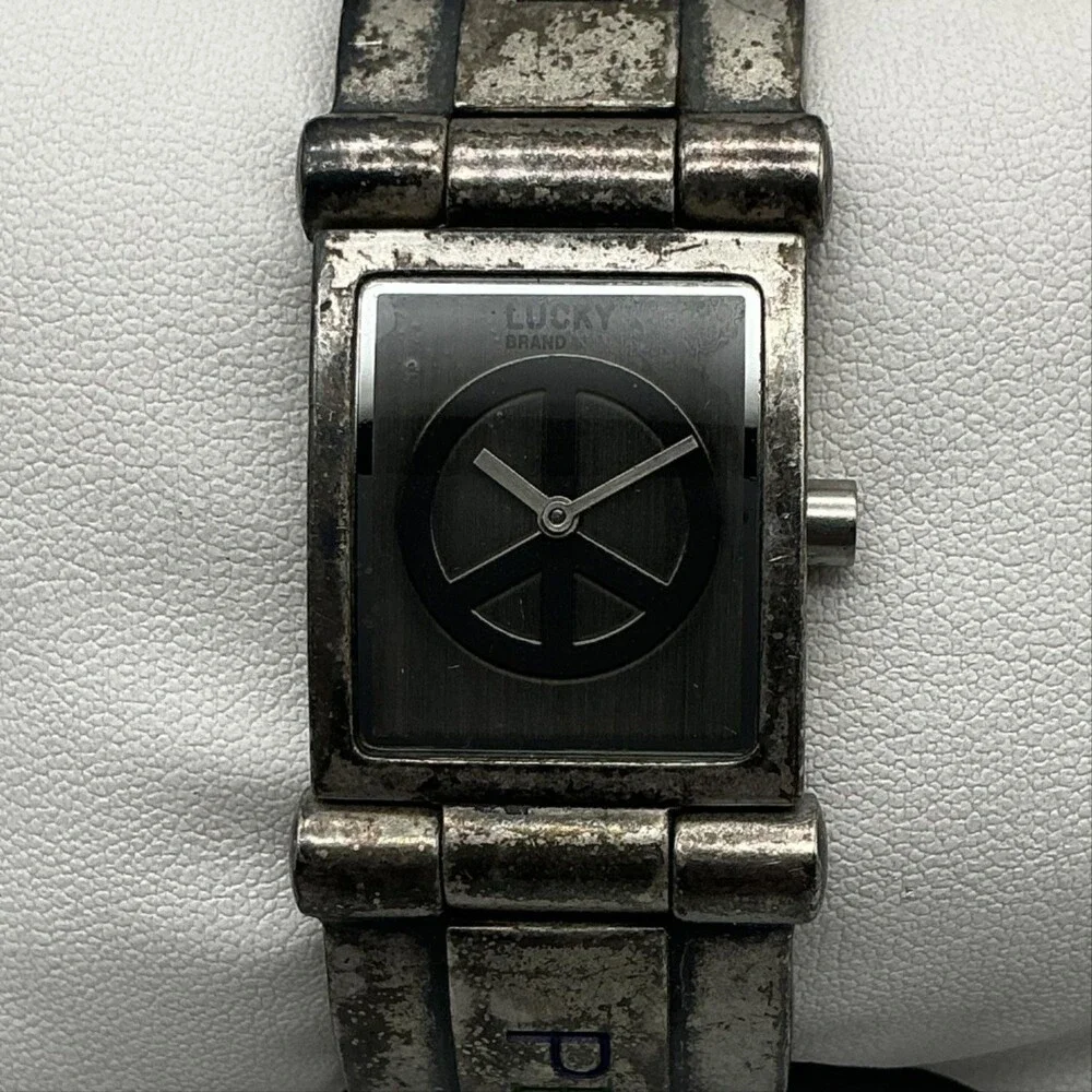 Lucky Brand Womens Watch 22mm Silver Tone Peace Dial PEACE LOVE New Battery